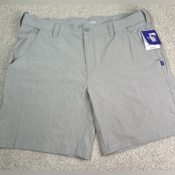 Huk Men's 3XL Beacon Shorts Fishing Performance Stretch UPF Moisture Wicking NEW - Picture 1 of 9